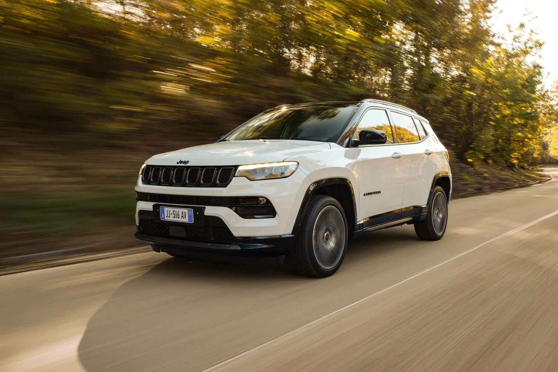 Jeep Compass, svelate novità e prezzi del Model Year 2024 NotizieAuto.it